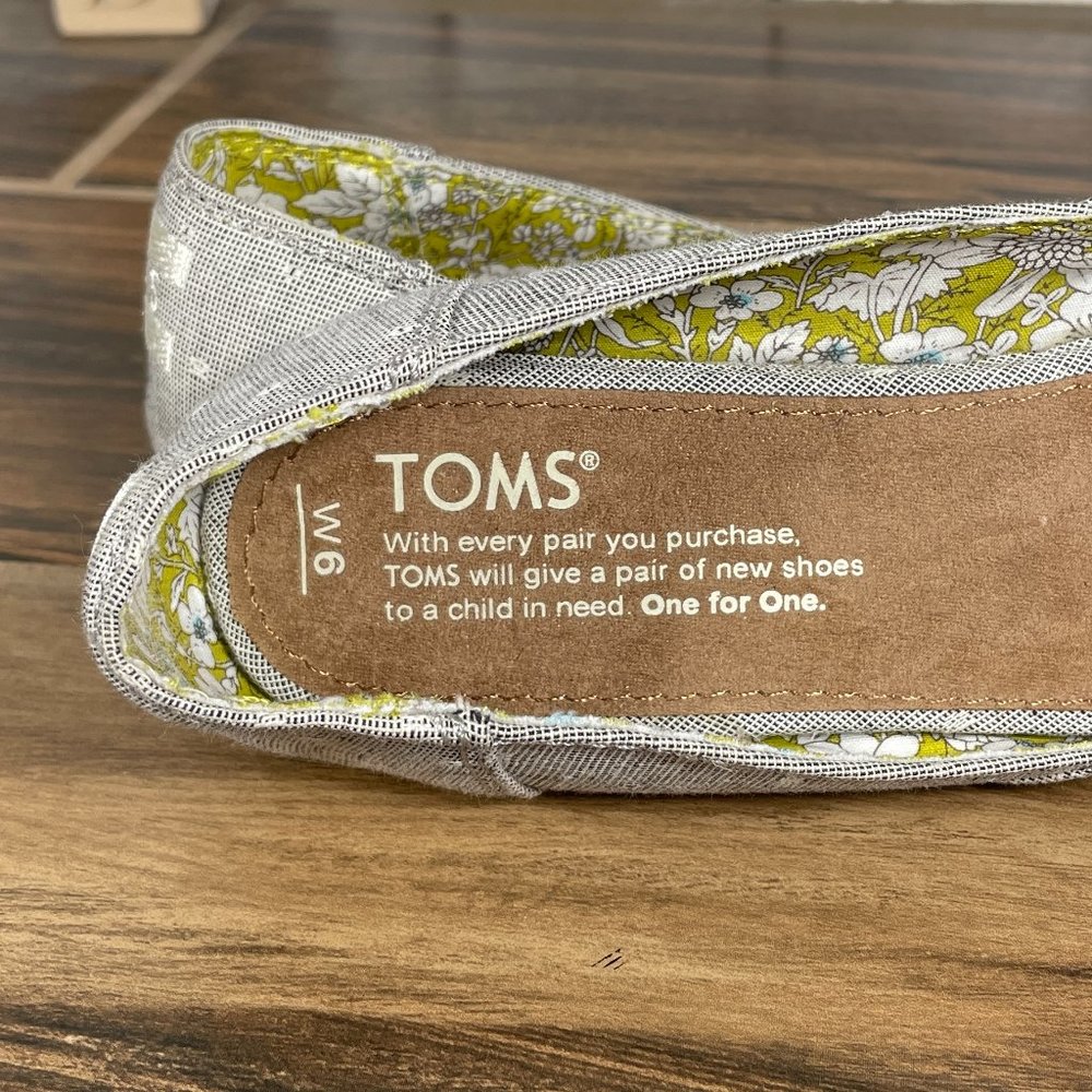 Toms Jutti Womens Size 6 Shoes Grey Chambray Dot Slip On Casual Comfort Flat - Picture 9 of 12